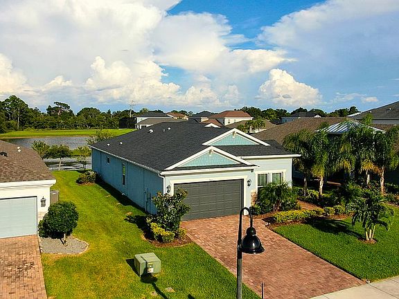 2nd image of 752 W Bayshore Dr