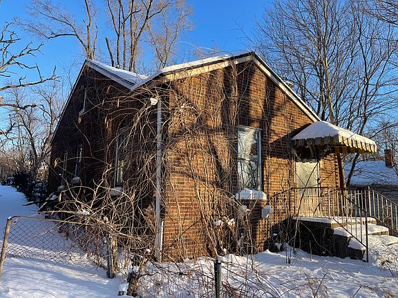 2nd image of 4169 Monroe St