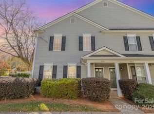 1911 Flushing Ct, Charlotte, NC 28215