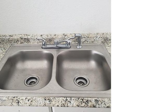3rd image of 1951 NE 167th St APT 17