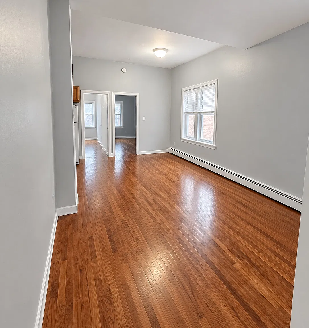 5 bed, 1.5 bath, 1600 sqft, $4,700 — Photo 2