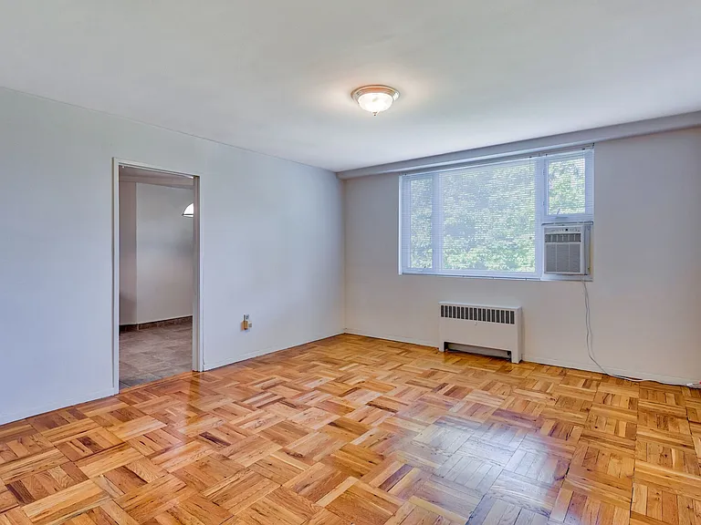 Thomas Wynne Apartments — Photo 14