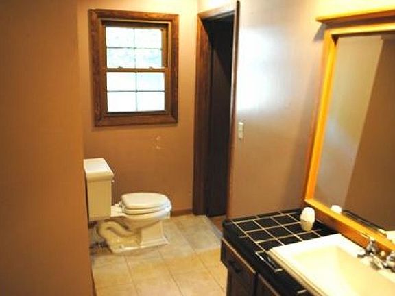 5th image of 6885 W Armour Ave