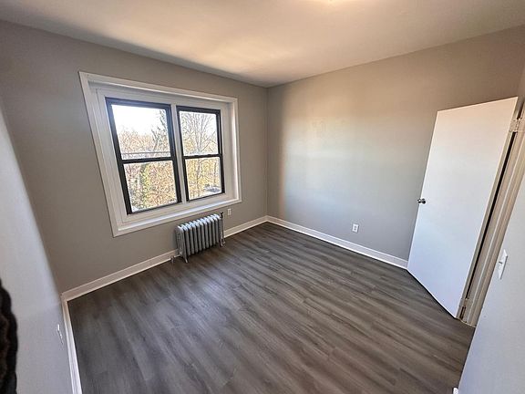 5th image of 52 N Arlington Ave APT 206