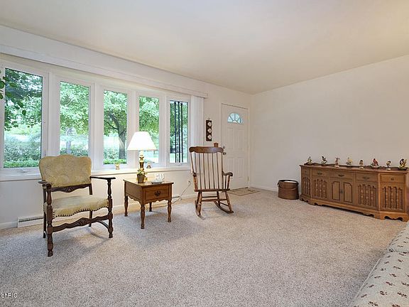 2nd image of 528 Streamside Dr