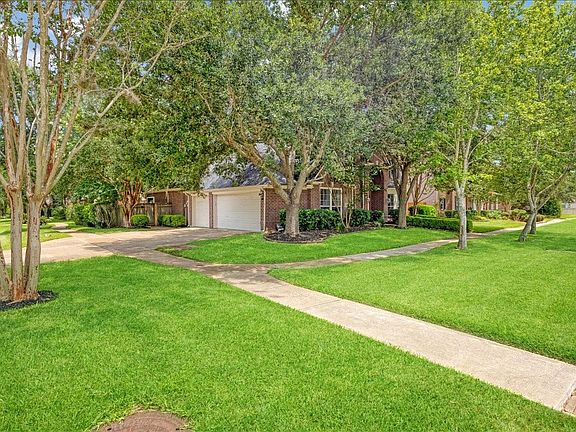 3rd image of 3803 Dewalt Way