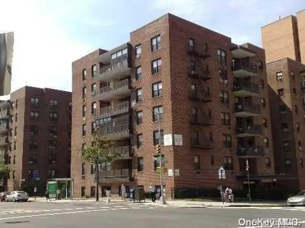 138-70 Elder Avenue #7E, Flushing, NY 11355