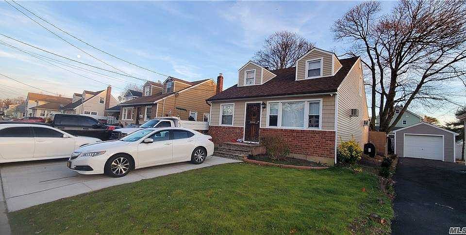 1st image of 80 E Pennywood Ave