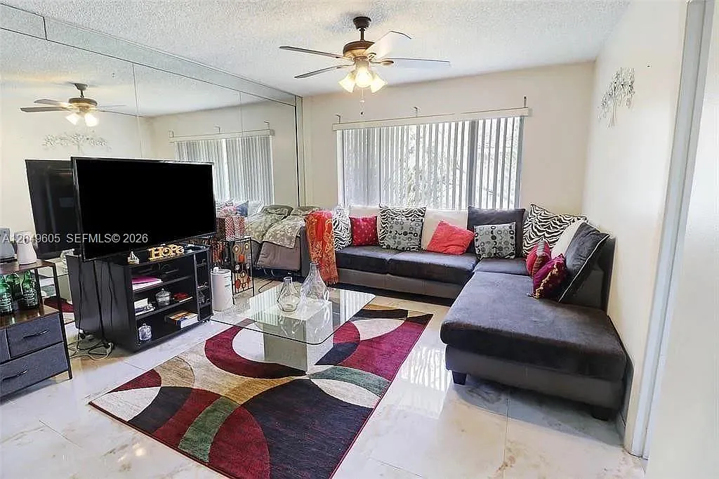 Country Gardens Condo — Photo 4