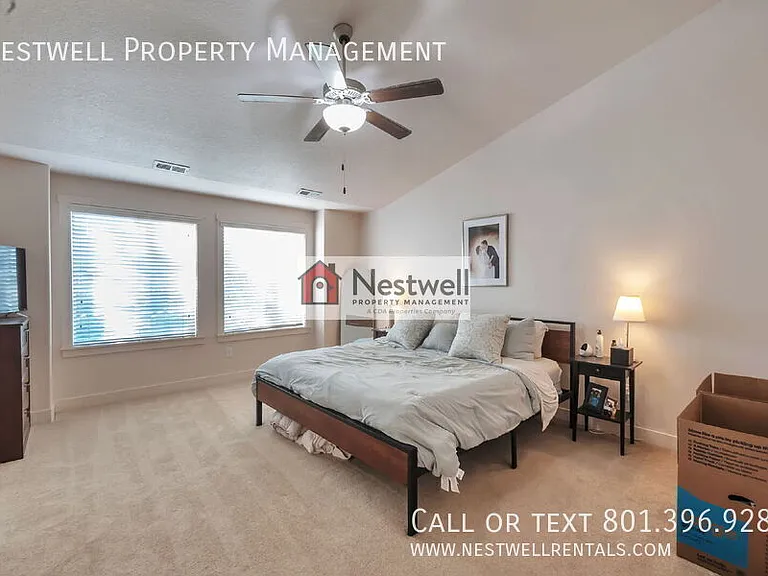 4159 N Fremont Dr — Photo 14
