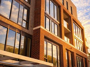 1 Vine Ave #406, Toronto, ON M6P 1V6