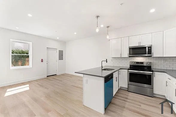 3500 Wharton St — Photo 2