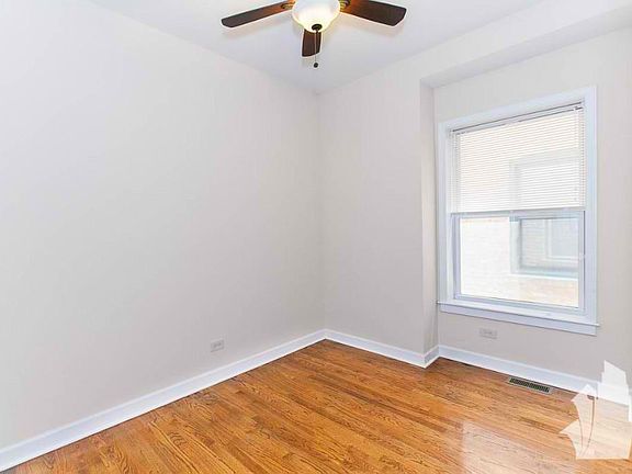 4th image of 859 W Cornelia Ave #3W5
