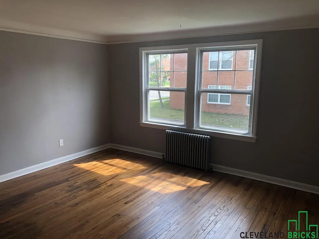 1570 Coventry Rd — Photo 2