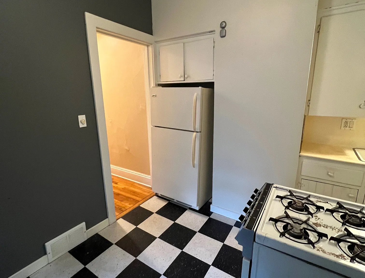 1 bed, 615 sqft, $1,450 — Photo 2