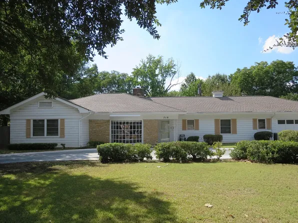 719 Q St SW, Ardmore, OK 73401