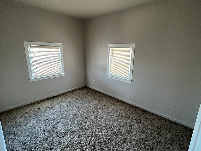 11328 E Ten Mile Rd — Photo 6