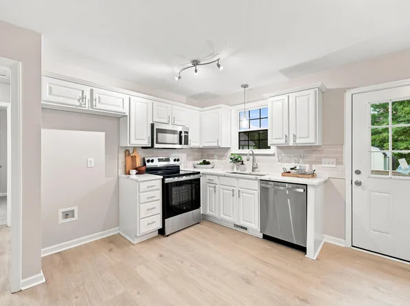 105 Poplar Ct, Willow Spring, NC 27592