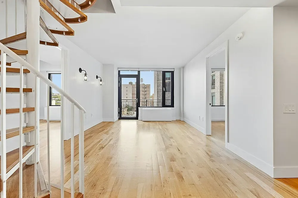 670 Pacific Street — Photo 1