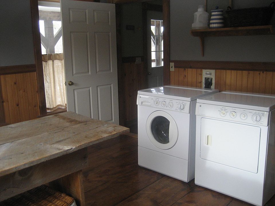 1st image of 15 Blue Clay Hill Ln