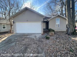 810 W Locust St, Springfield, MO 65803
