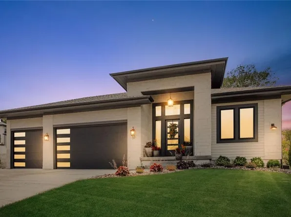 37 Sequoyah Point, Lake Winnebago, MO 64034