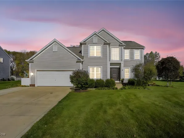 1741 Walsh Dr, Streetsboro, OH 44241