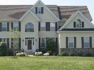 100 Strawberry Ln, Landenberg, PA 19350