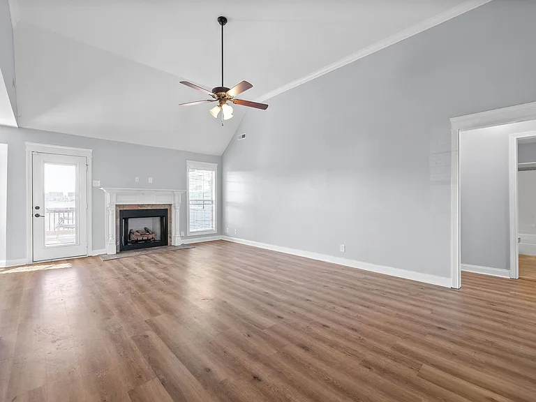1320 Canyon Pl — Photo 5