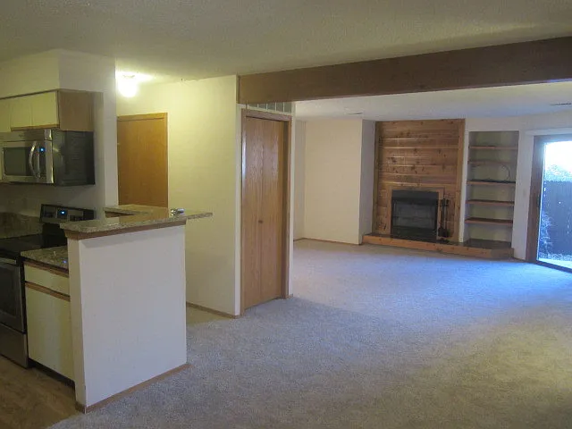 2890 Shadow Creek Dr #104 — Photo 2
