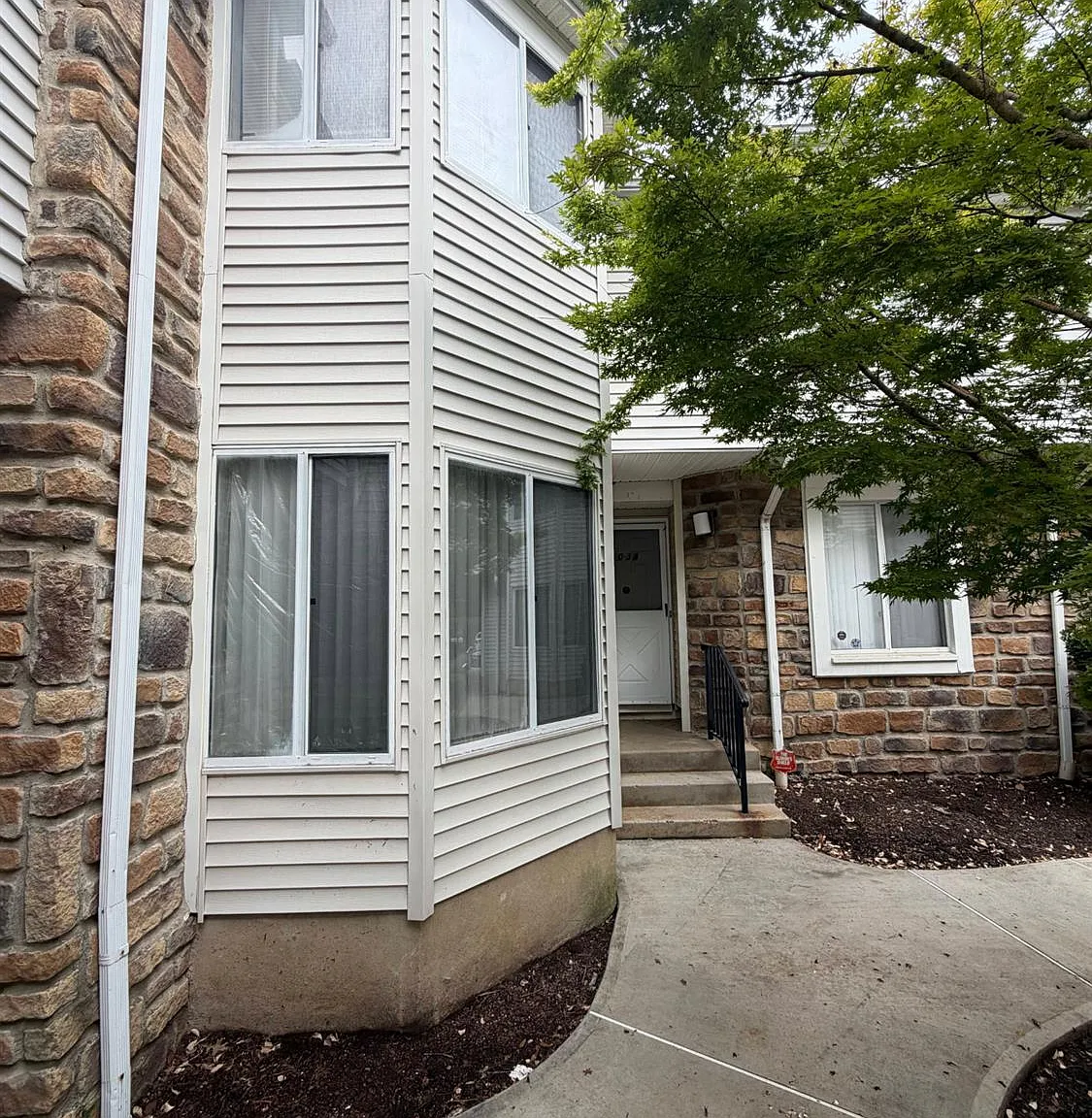 2 bed, 2.5 bath, $2,800 — Photo 3