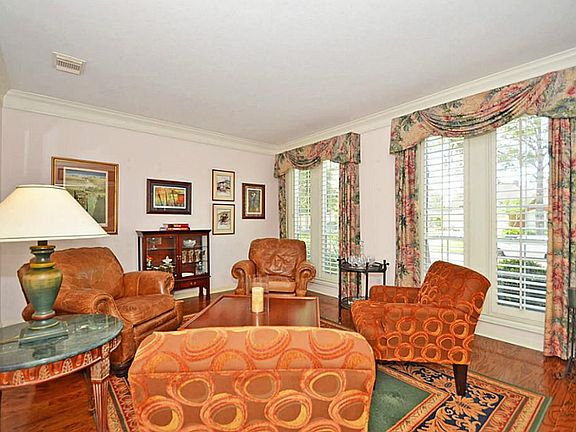 4th image of 3330 Liberty Way Dr