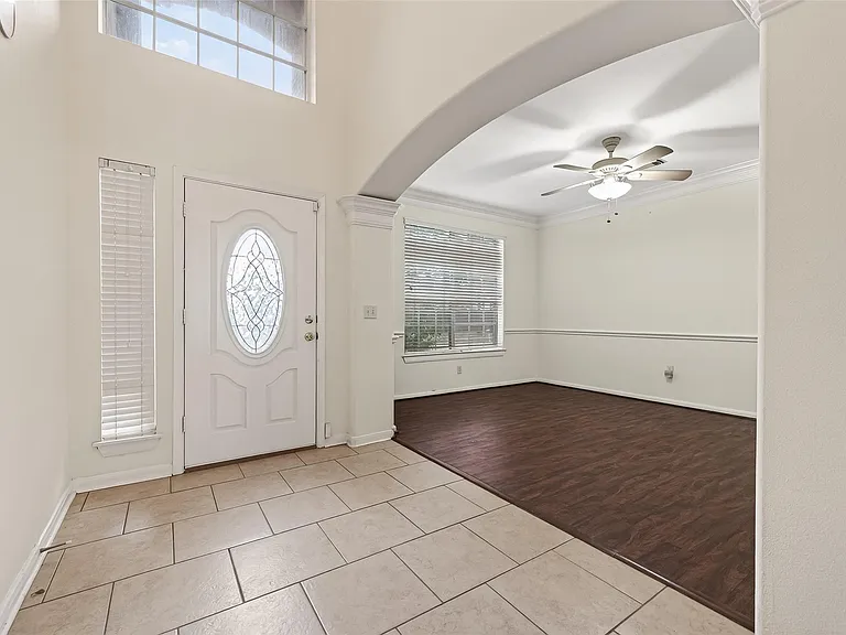 14914 W Bend Dr — Photo 5
