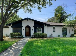 840 Springdale Rd, Bedford, TX 76021