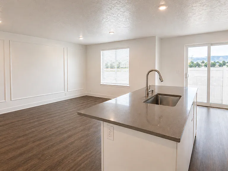 983 W Fox Run Ave — Photo 7
