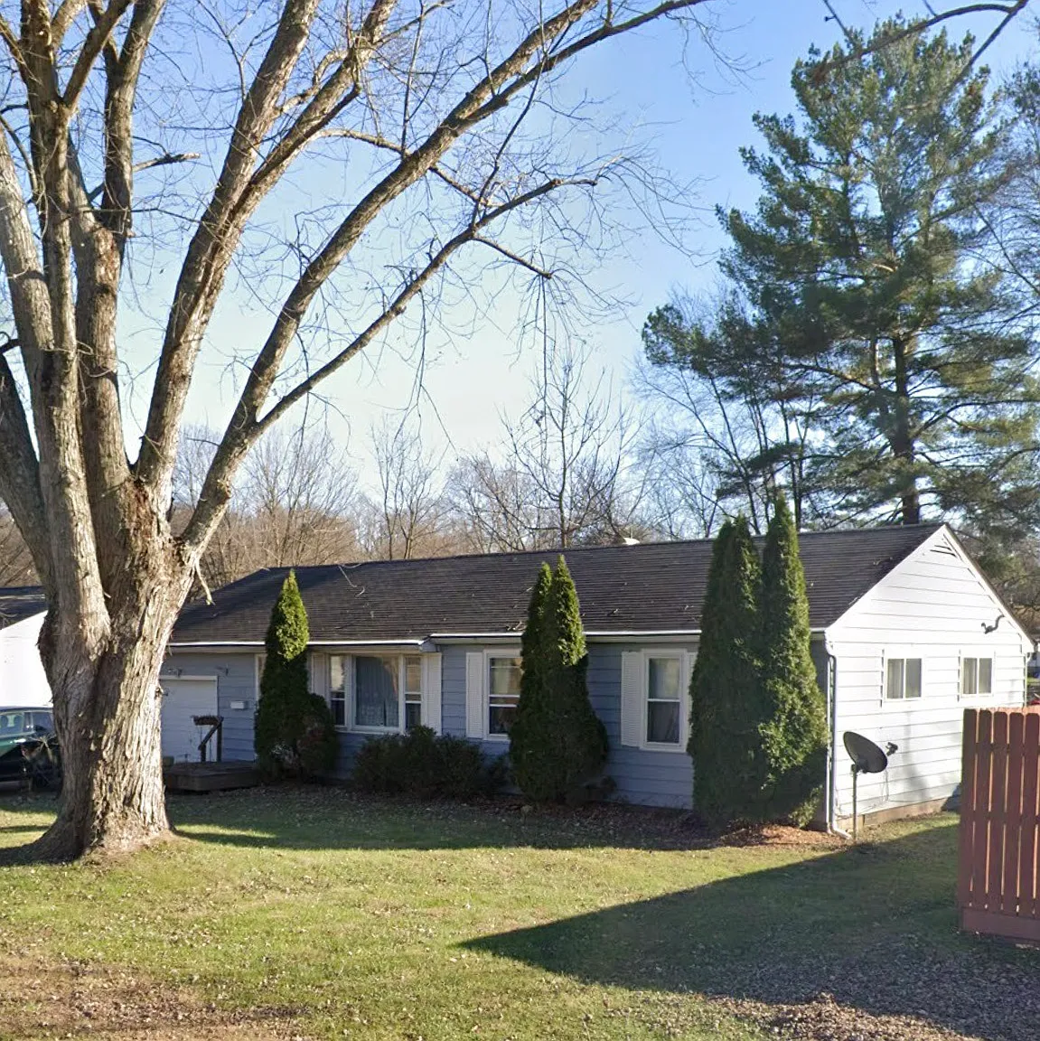 3 bed, 1100 sqft, $1,800 — Photo 1