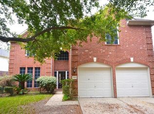15402 Amesbury Ln, Sugar Land, TX 77478