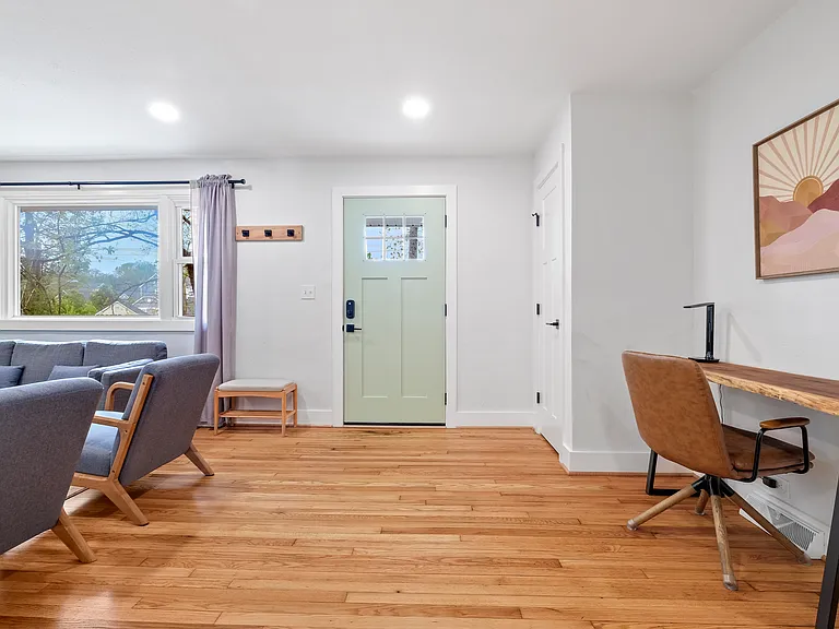 226 Sunset Ave — Photo 17