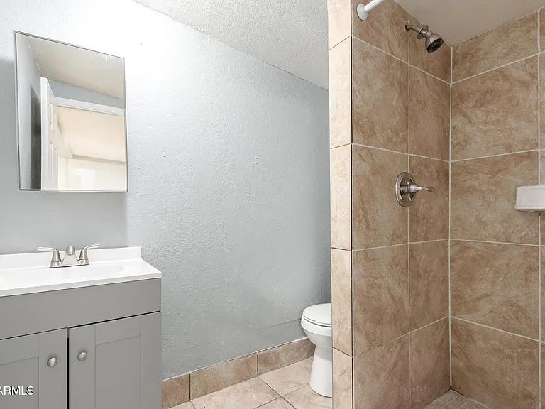 1920 W Tonto St #1 — Photo 17