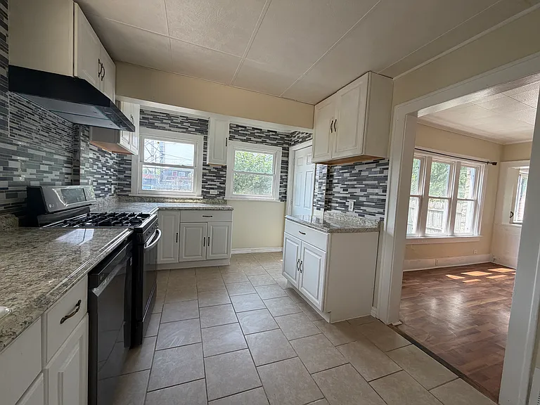 3118 Mishawaka Ave — Photo 11