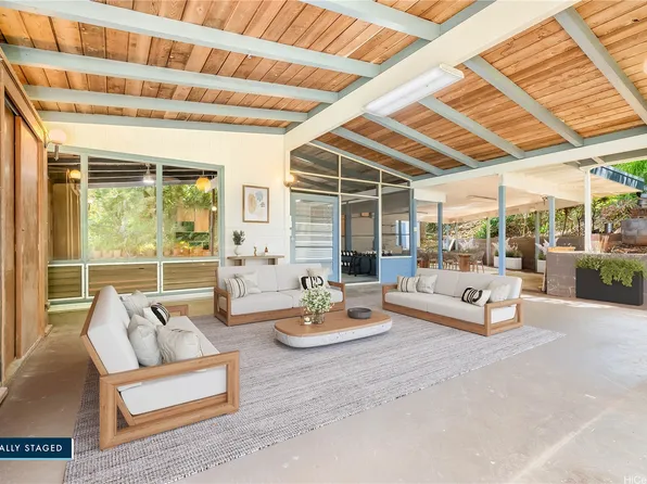 99-941 Hulumanu St, Aiea, HI 96701