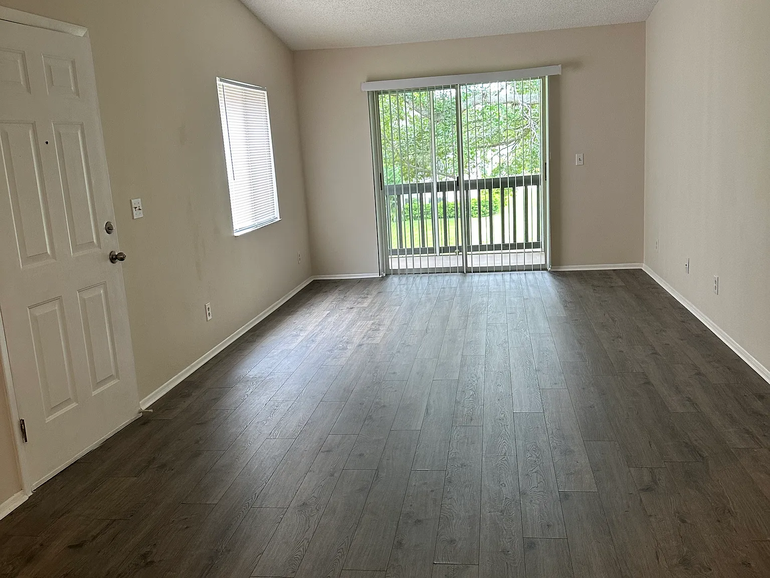 1 bed, 648 sqft, $1,200 — Photo 2