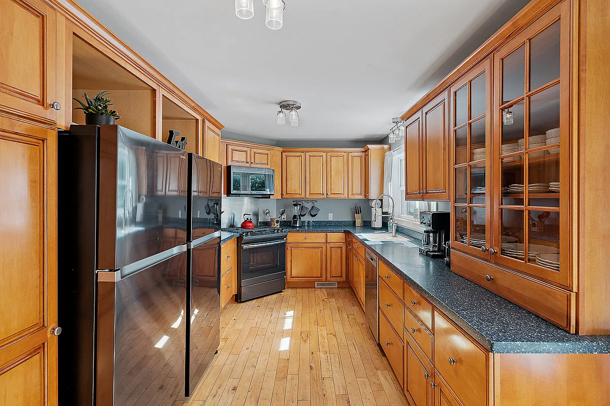 Kitchen - 387 Maple Ave