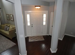 3308 Husking Peg Ln, Geneva, IL 60134