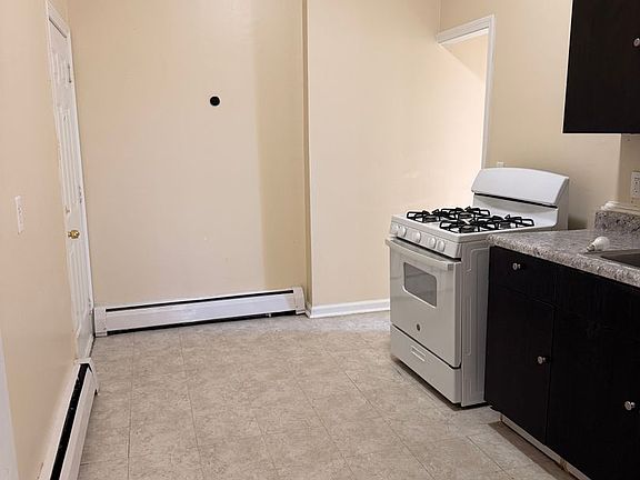 5th image of 476 Wethersfield Ave #1
