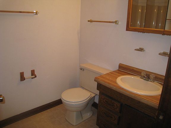 5th image of 708 Dinwiddie St #B