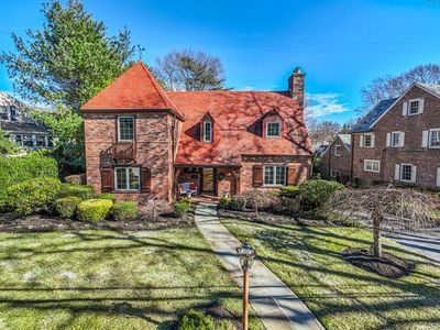 132 Revere Road, Manhasset, NY, 11030