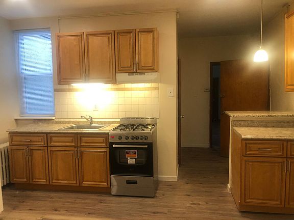 2nd image of 2119 S 11th St Floor 3