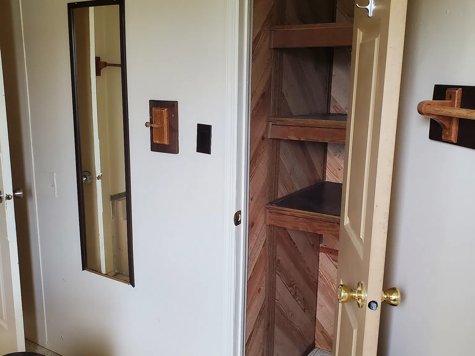 3 bed, 980 sqft, $975 — Photo 4