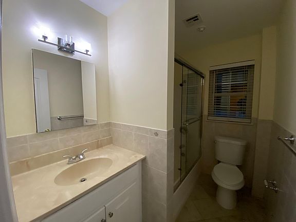 4th image of 14 Cliff St #B